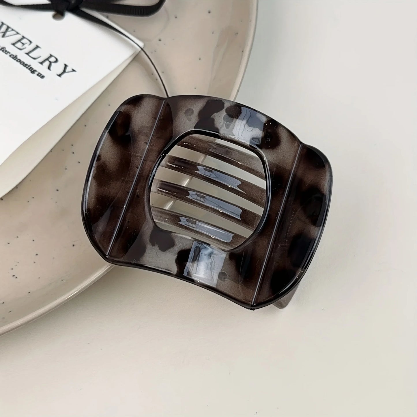 Vintage Elegant Hair Claw Clips/ Arc Shape